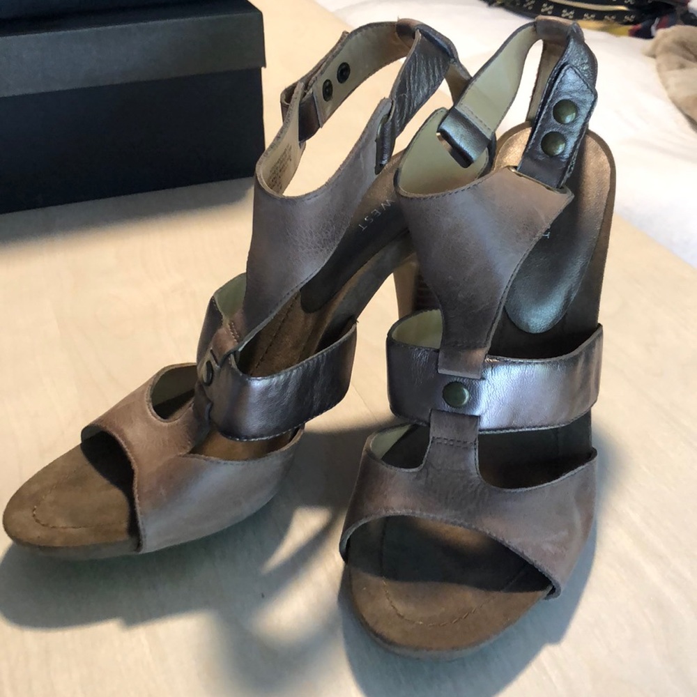 Nine West sandal
